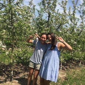 Meet your Posher, Elise